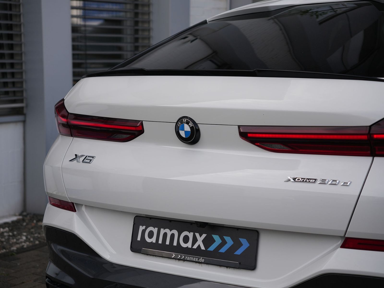BMW X6 xDrive30d M Sport - Samsaru's Car Outlet