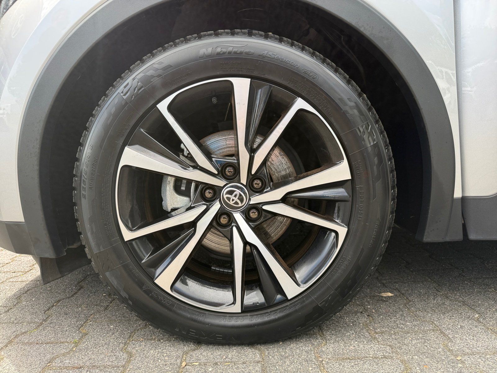 Toyota C-HR 1.8 l Hybrid 4x2 Teamplayer *SHZ*LHZ*NAVI*