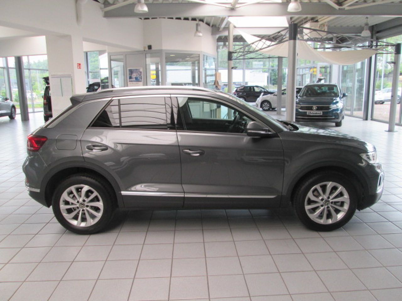 Volkswagen T-Roc Style 2.0 TDI 4Motion DSG - Samsaru's Car Outlet