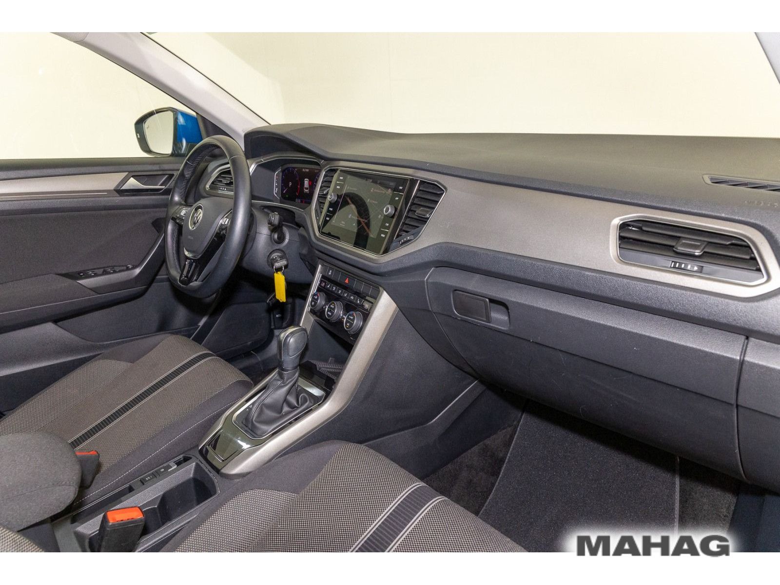 Volkswagen T-ROC 1.5 TSI STYLE - Samsaru's Car Outlet