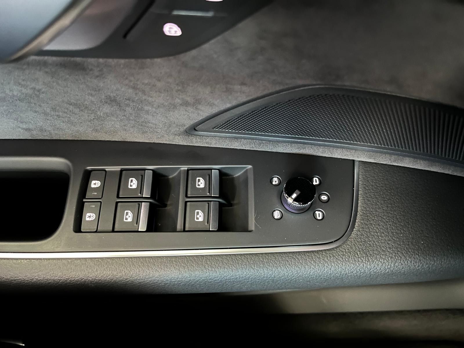 Audi A8 60 TFSI e quattro - Samsaru's Car Outlet