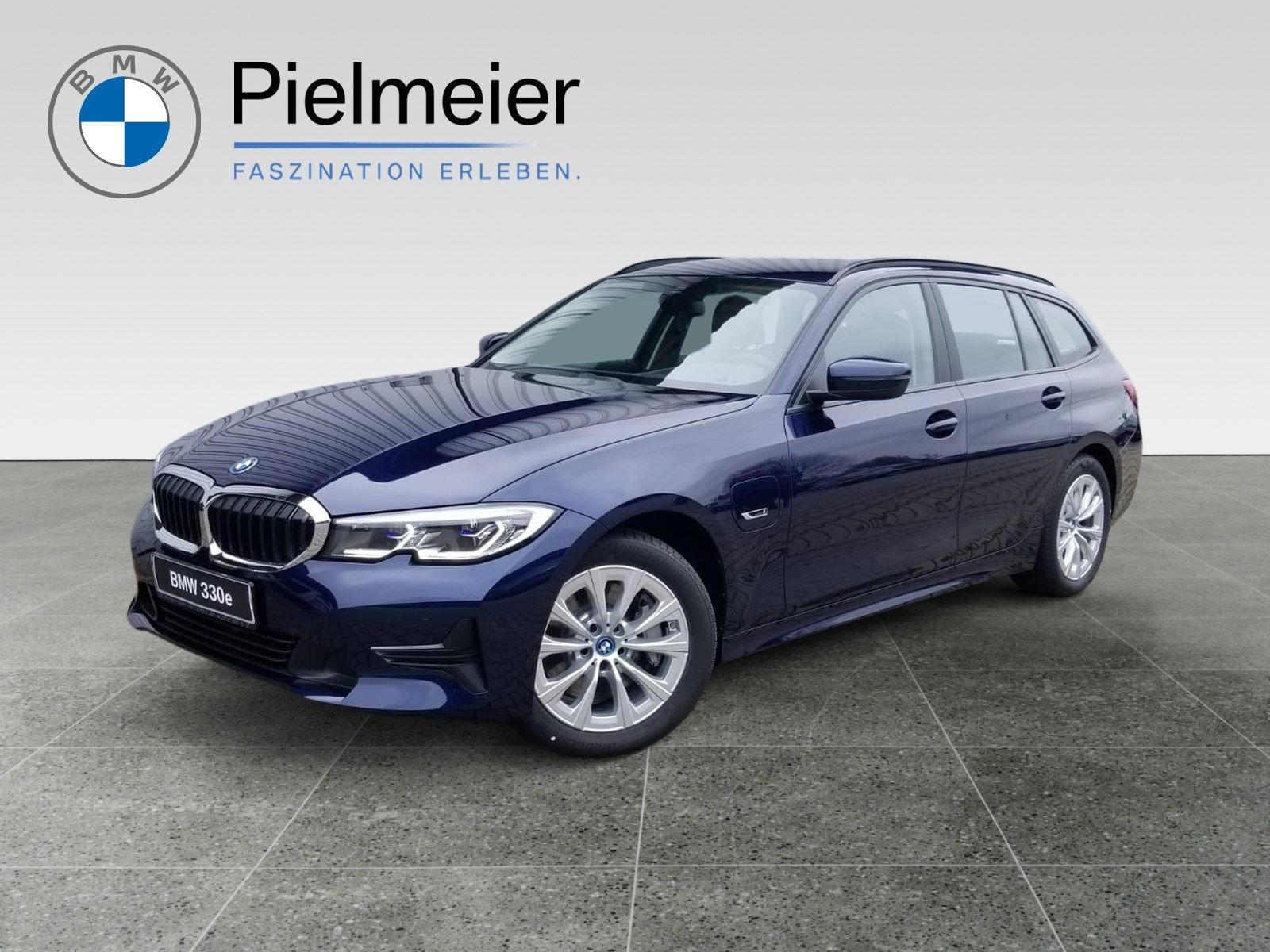 BMW 330e xDrive Touring Advantage - Samsaru's Car Outlet