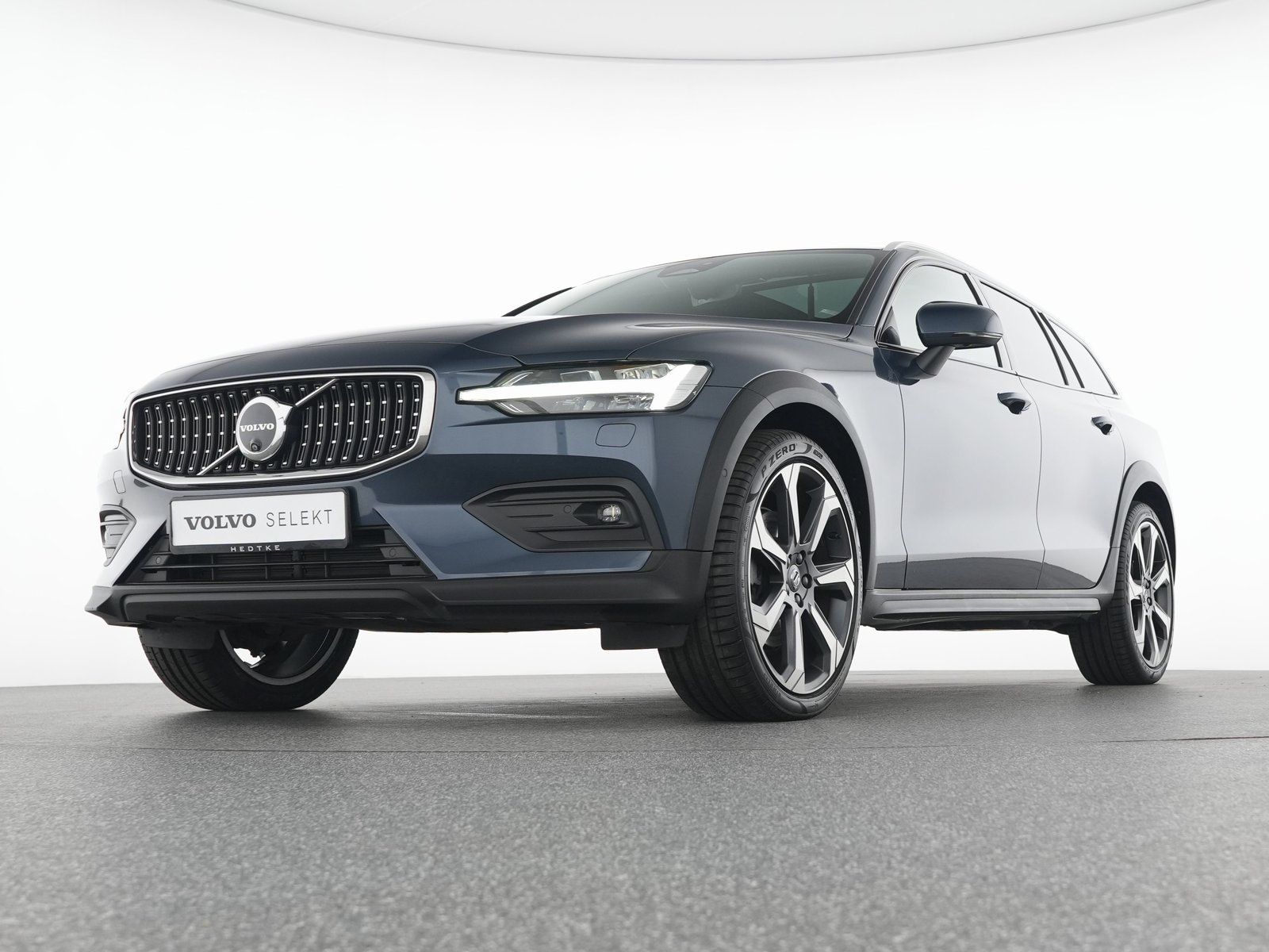 Volvo V60 CC B4 AWD Ultimate SONDERFINANZIERUNG 1,99%*