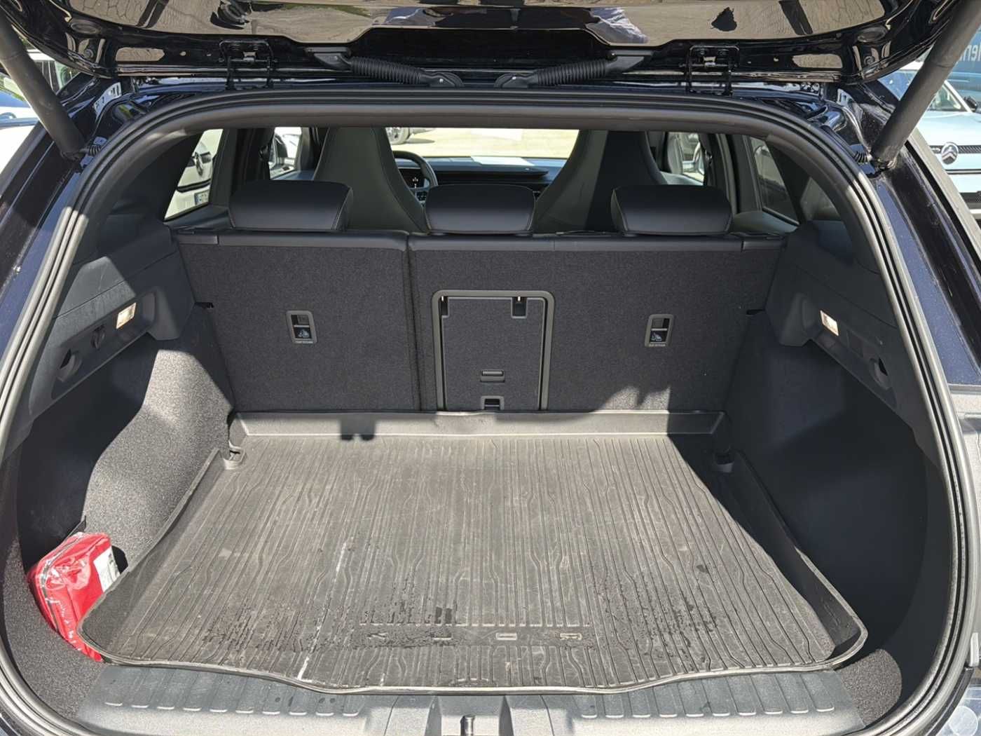 Ford Explorer Premium AWD Extended Range