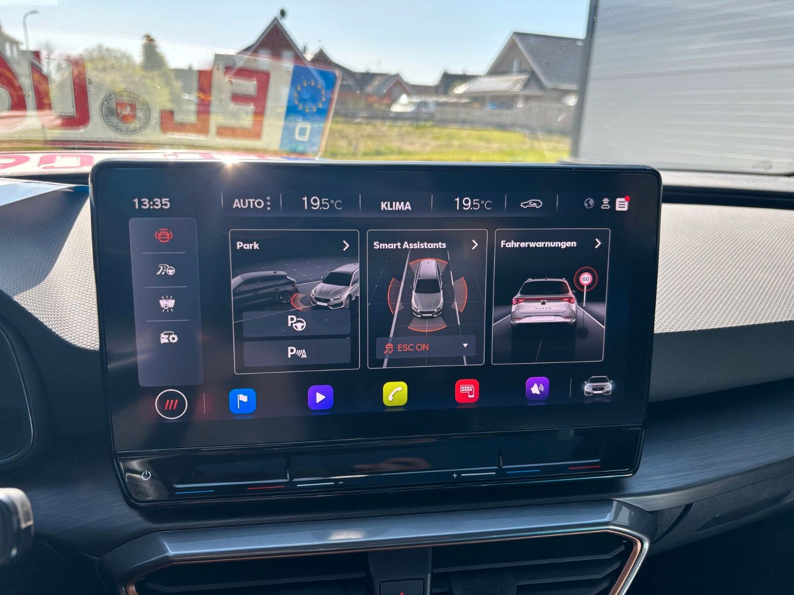 Cupra Leon Sportstourer - Samsaru's Car Outlet
