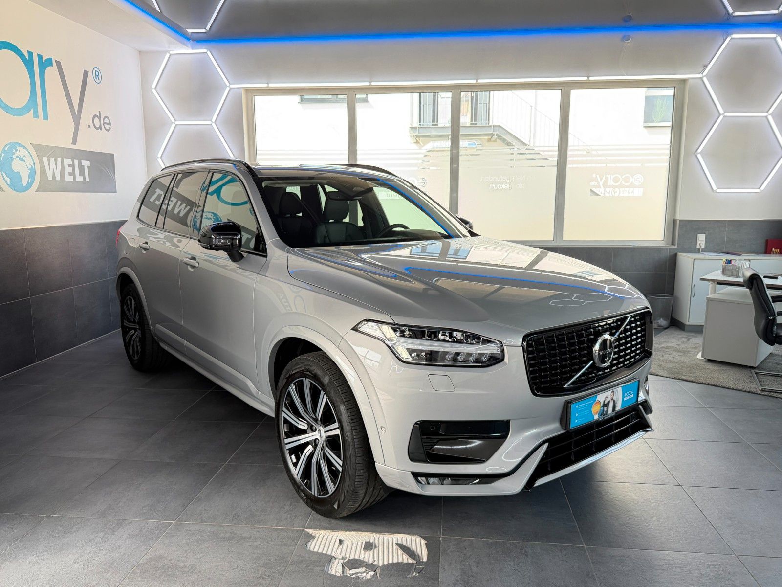 Volvo XC 90 Plus Dark AWD*7-Sitzer*LEDER*360°*AHK*ACC*