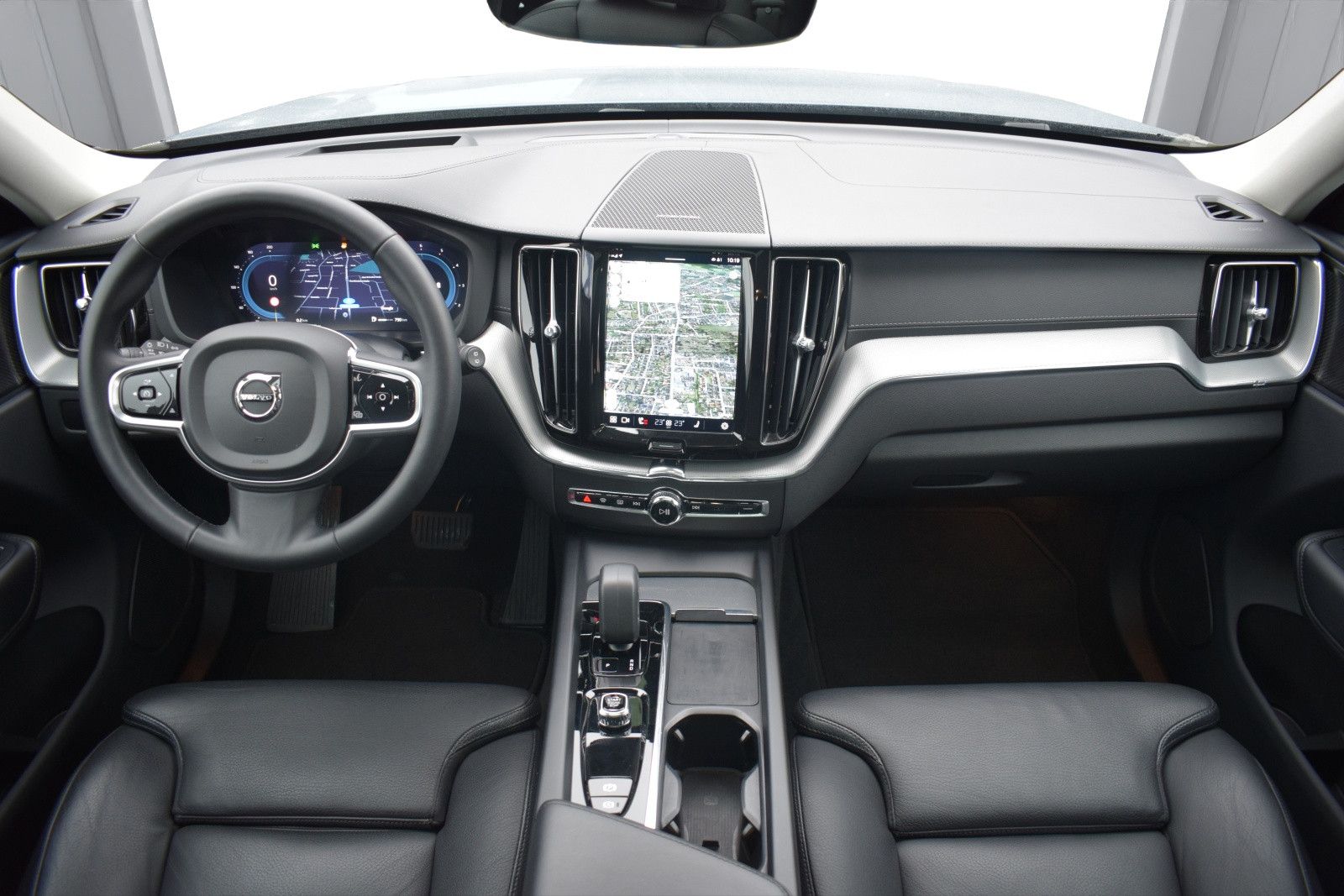 Volvo XC60 ULTIMATE - Samsaru's Car Outlet