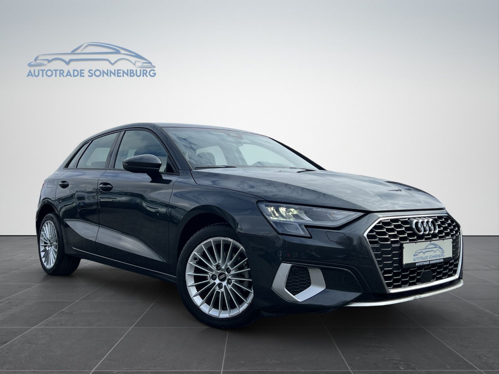 Audi A3 Sportback 30 TFSI advanced - Samsaru's Car Outlet