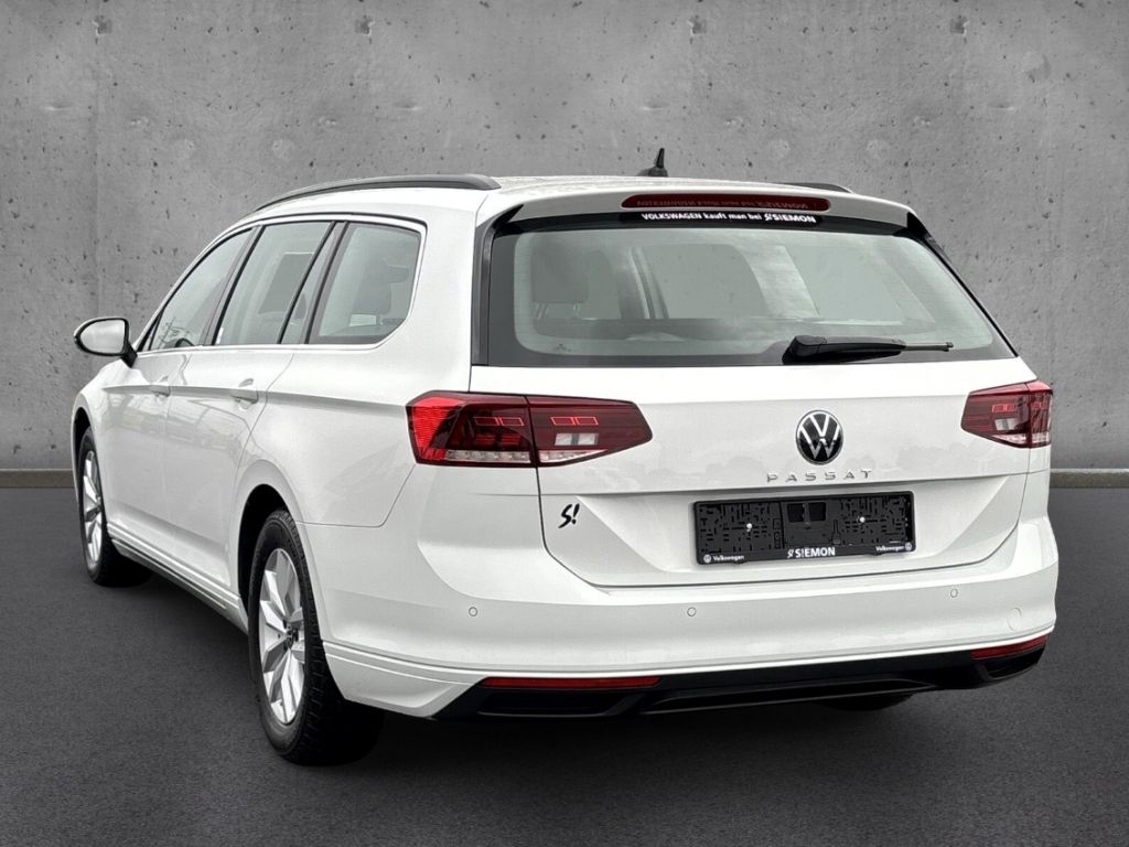 Volkswagen Passat Variant TDI DSG Business - Samsaru's Car Outlet