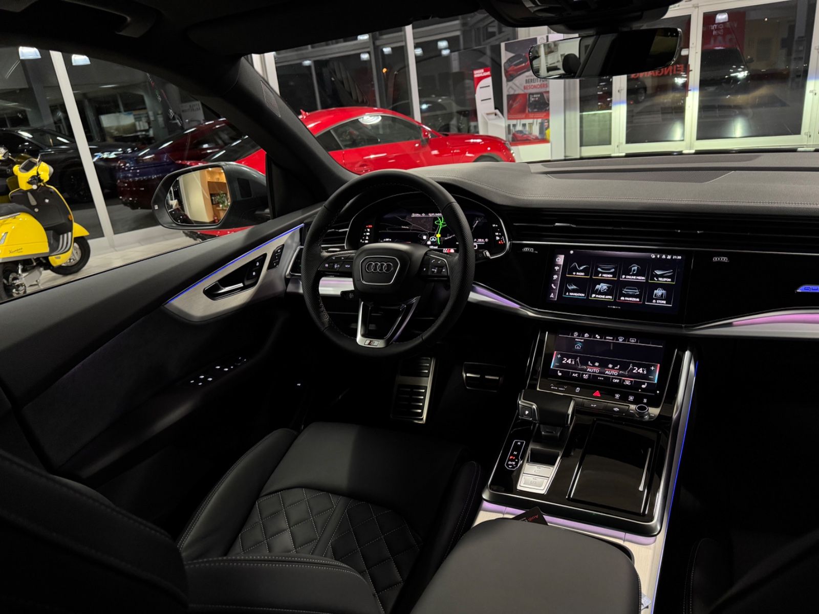 Audi Q8 50 TDI quattro S-LINE - Samsaru's Car Outlet
