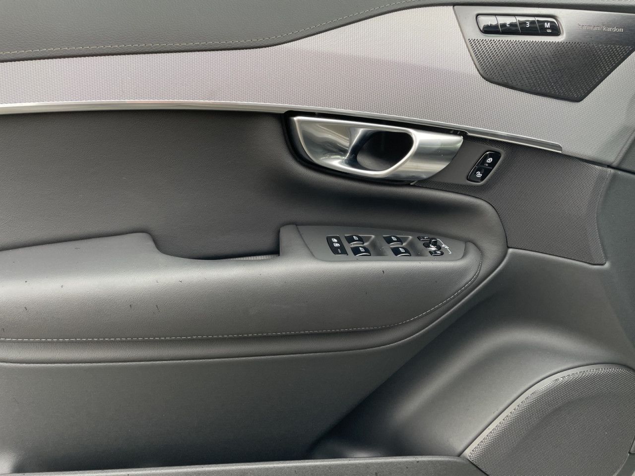 Volvo XC90 T8 AWD Plug-in Plus Dark 7S AHK NAVI