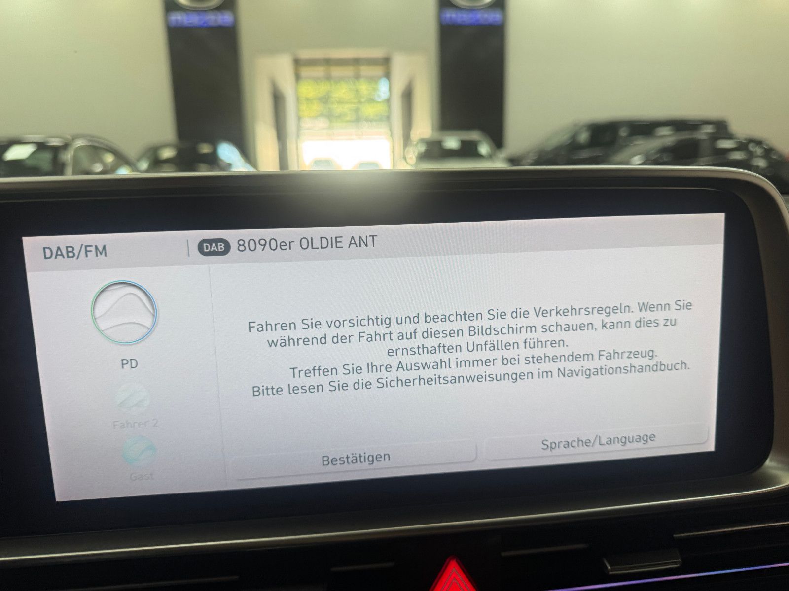 Hyundai IONIQ 6 77,4kWh 325ps 4WD Uniq PANO & DIGI NON