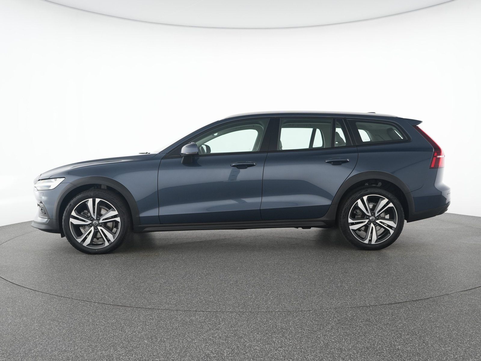 Volvo V60 CC B4 AWD Plus SONDERFINANZIERUNG 1,99%*