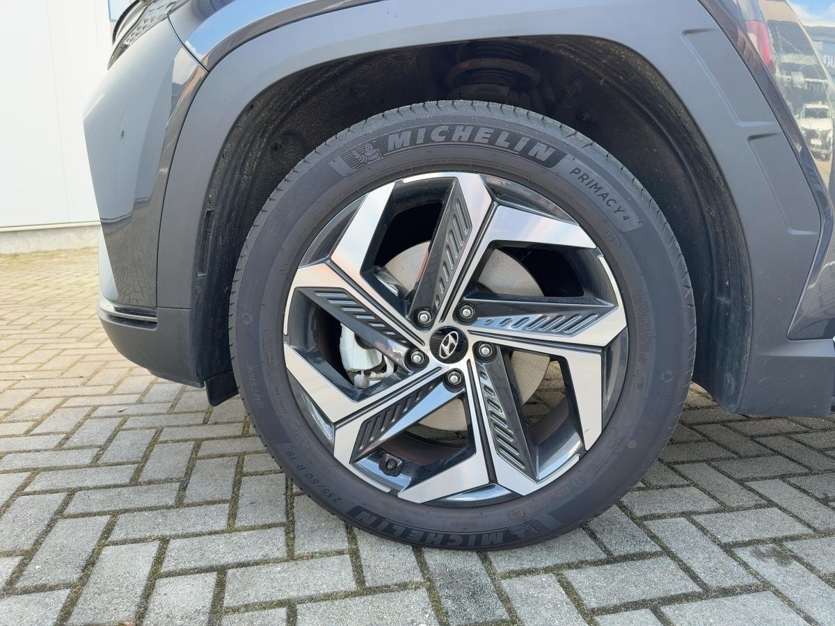 Hyundai TUCSON 1.6 T-GDI Trend - Samsaru's Car Outlet