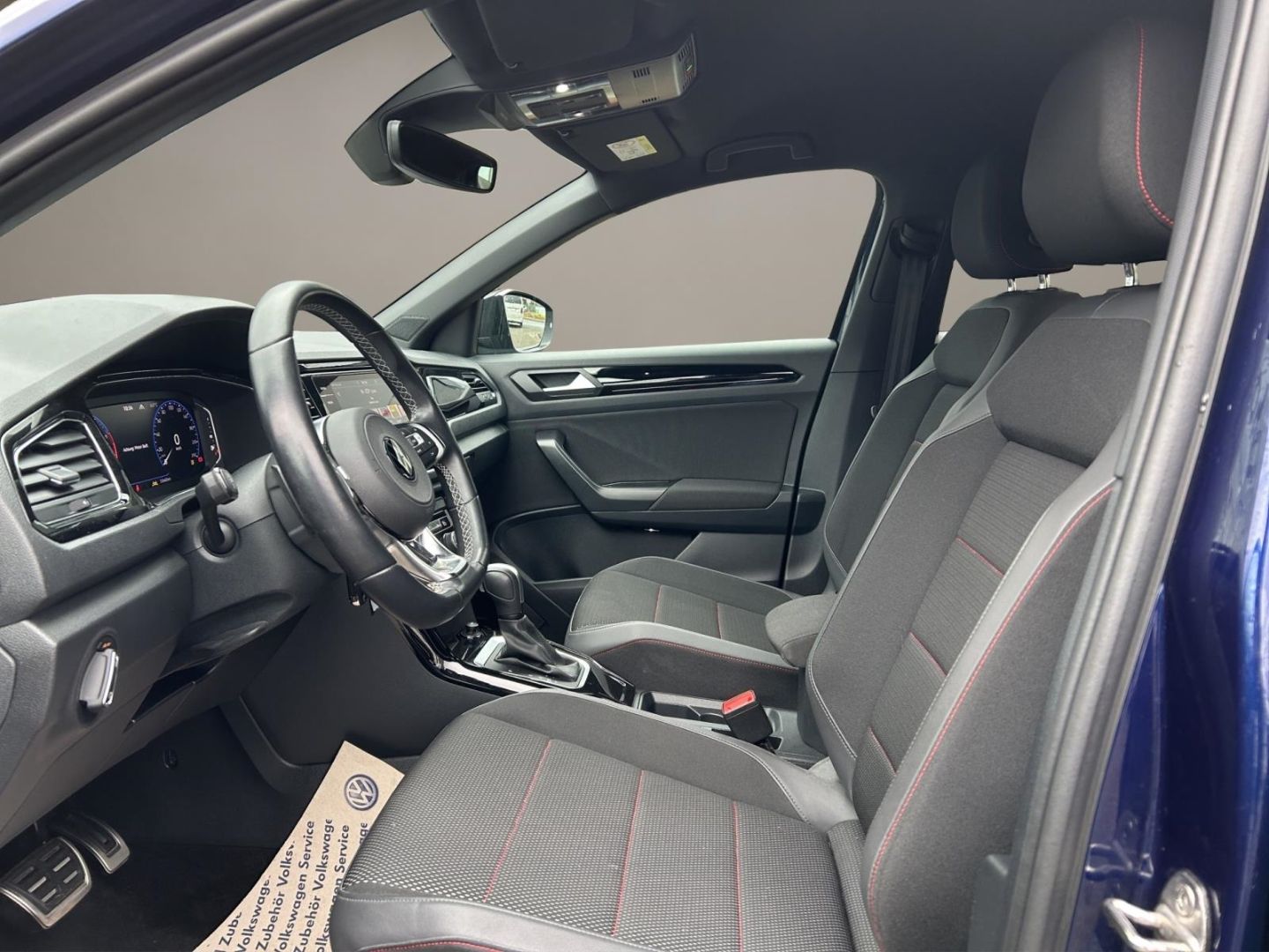Volkswagen T-Roc Sport 1.5 TSI DSG - Samsaru's Car Outlet