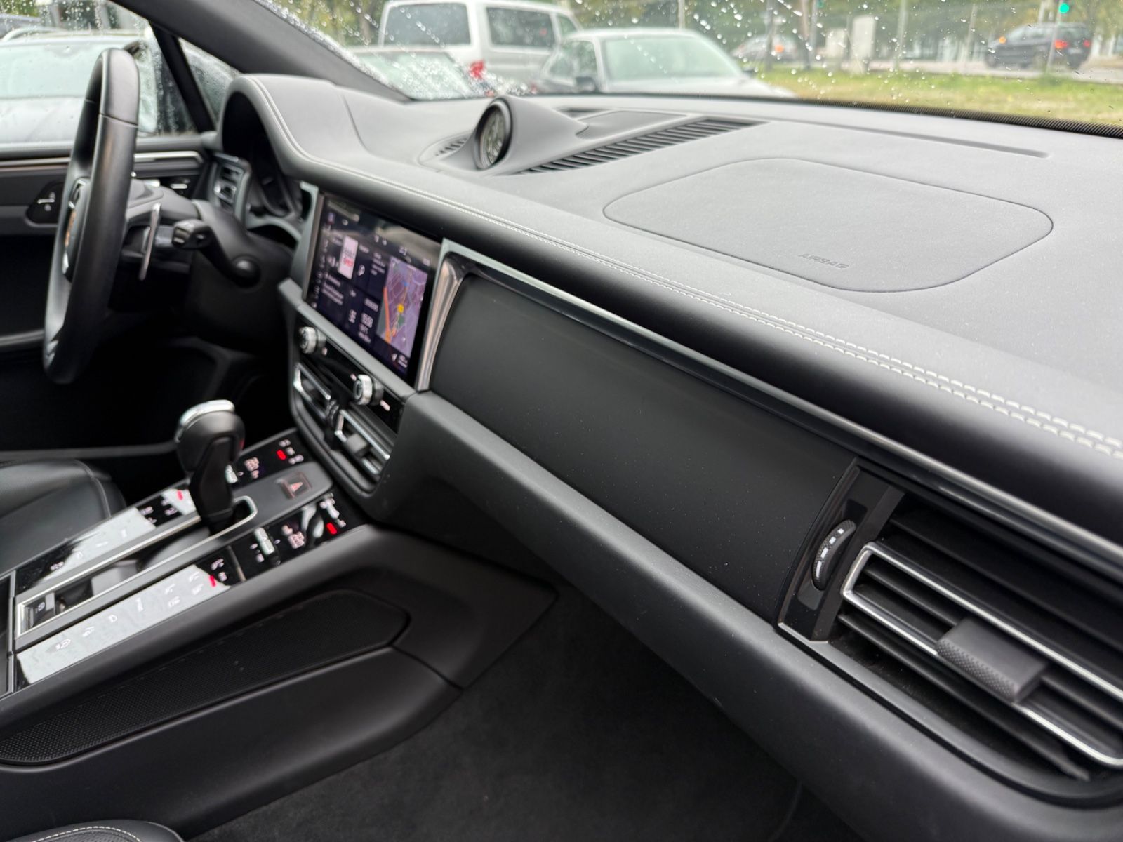 Porsche Macan TOP AUSSTATTUNG nur 28 TKM NP 93593,--