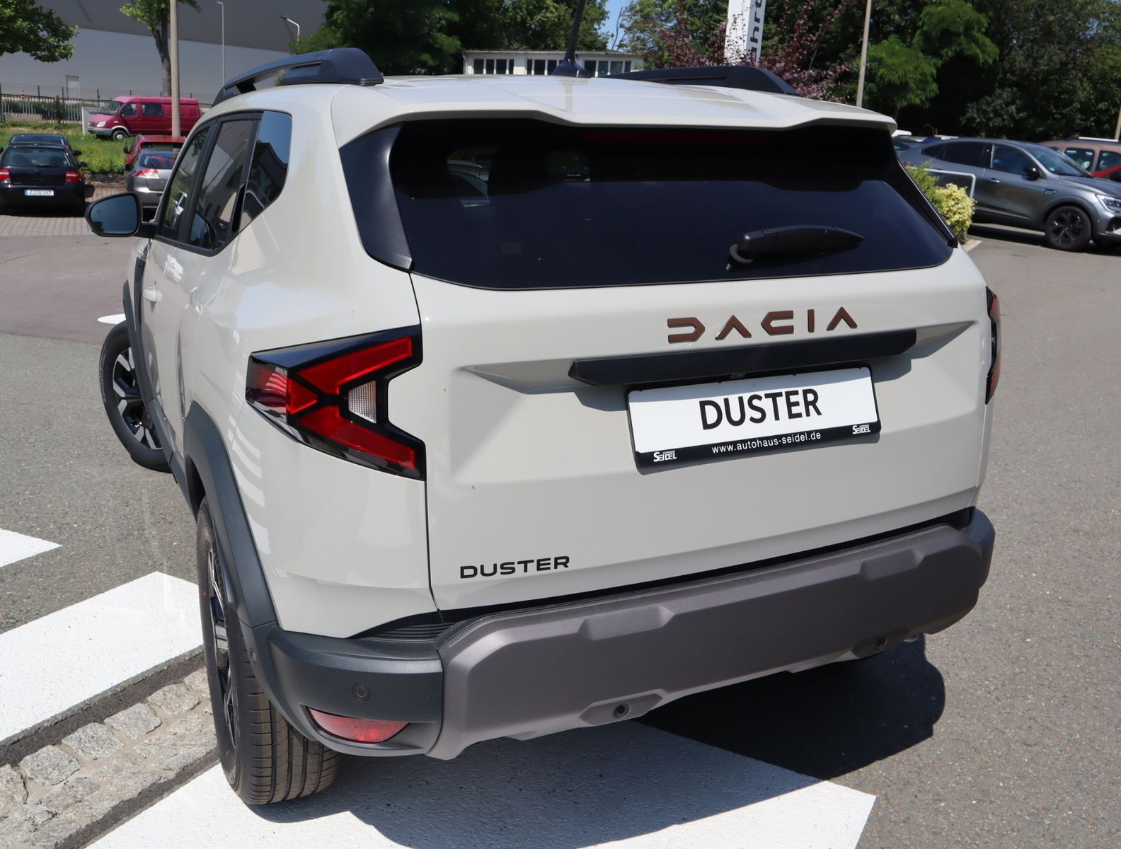 Dacia Duster Extreme TCe 130 - Samsaru's Car Outlet