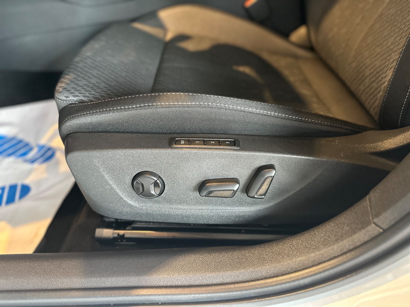 Skoda Octavia Combi - Samsaru's Car Outlet