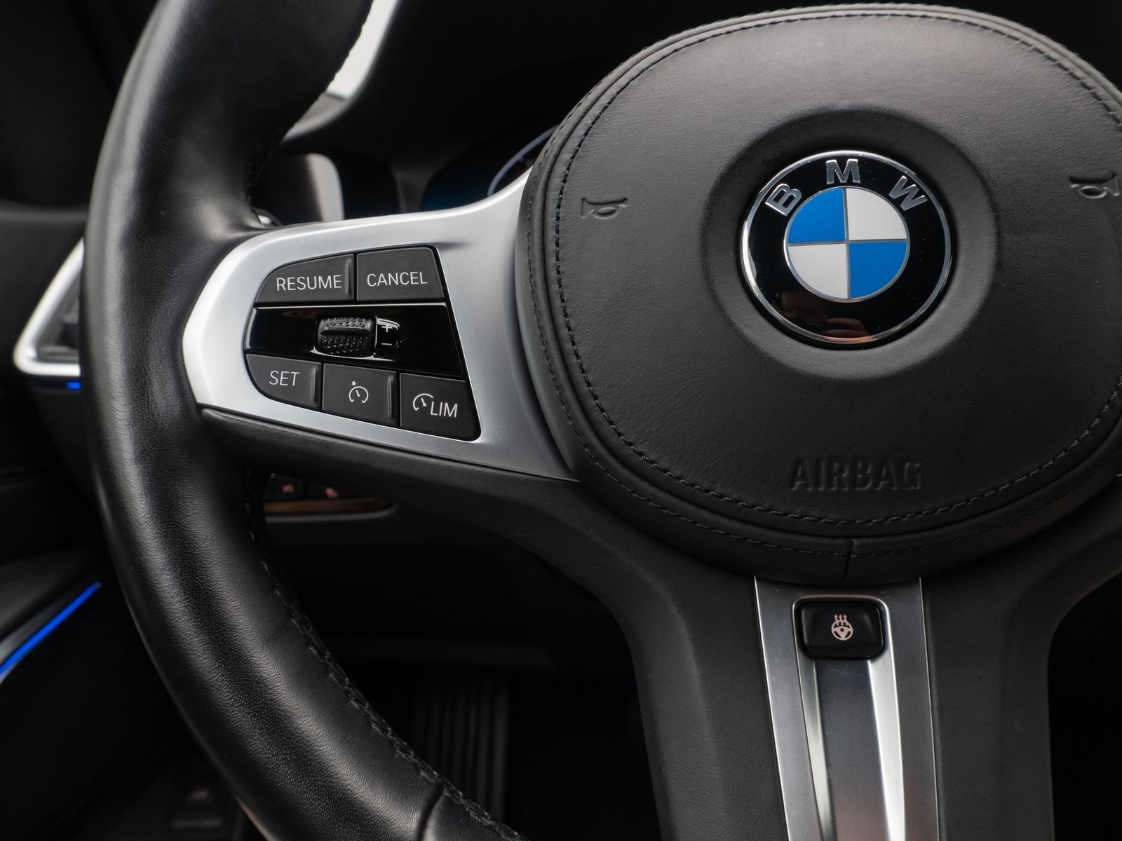BMW 330i Sport Line - Samsaru's Car Outlet