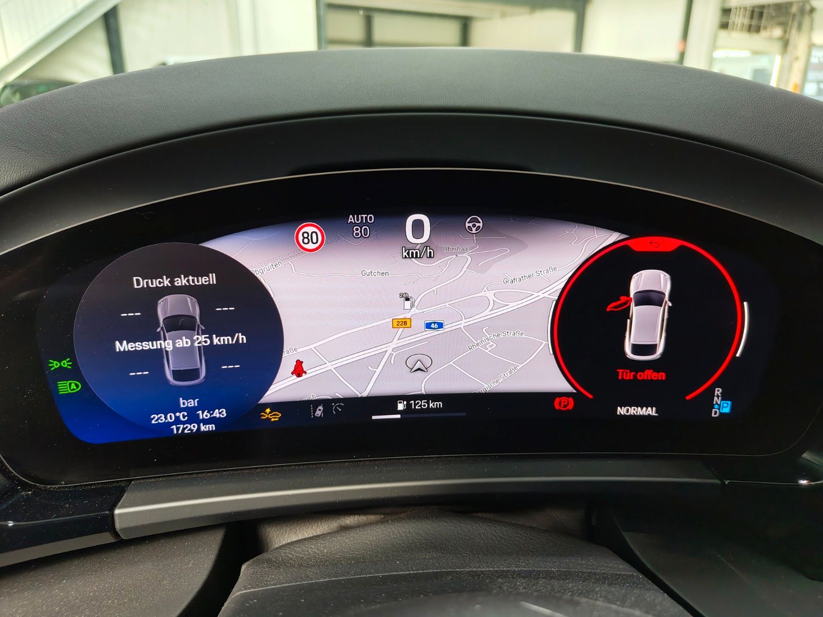 Porsche Macan Turbo Electric