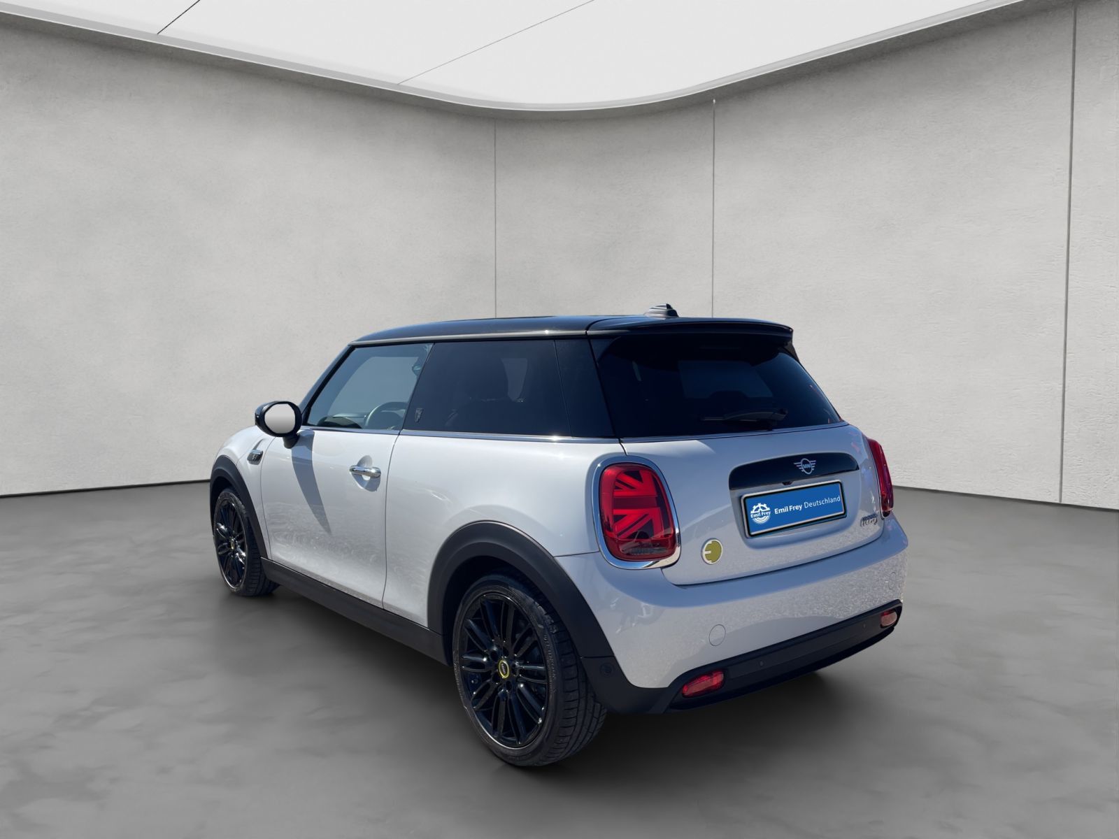 MINI Cooper SE MINI Yours Trim - Samsaru's Car Outlet