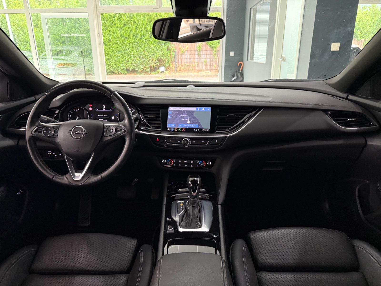 Opel Insignia 2.0 B Sports Tourer Elegance - Samsaru's Car Outlet