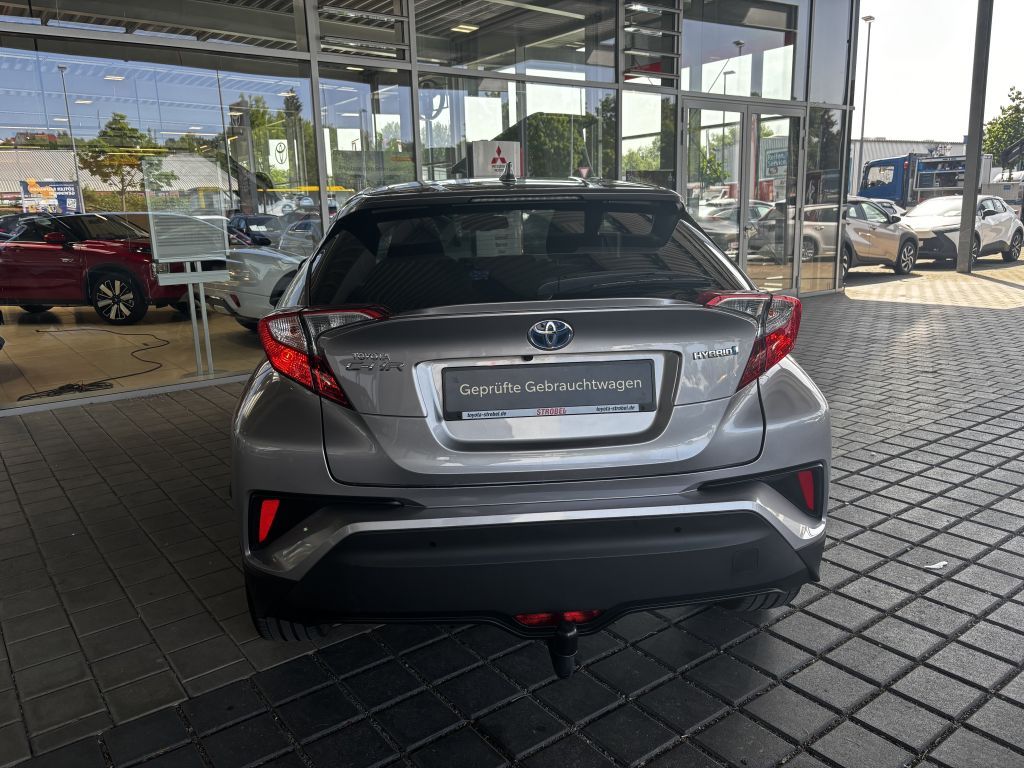 Toyota C-HR Hybrid - Samsaru's Car Outlet