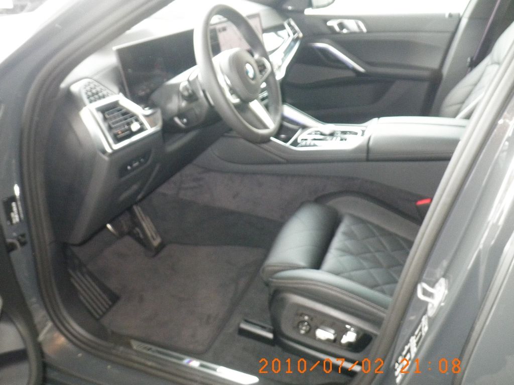 BMW X6 xDrive 40d M Sport Sportpaket HUD AD AHK-klap