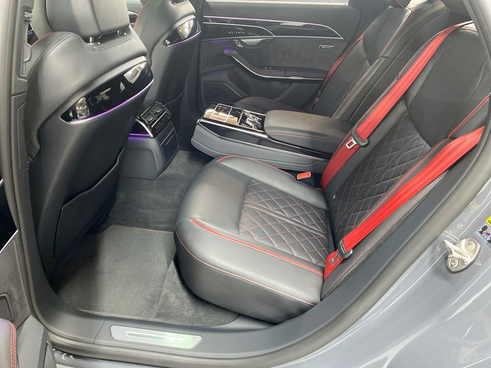 Audi A8 50 TDI quattro S-line - Samsaru's Car Outlet