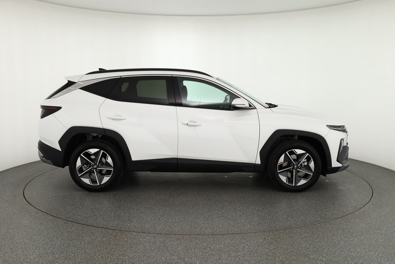 Hyundai Tucson 1.6T-GDI - Samsaru's Car Outlet