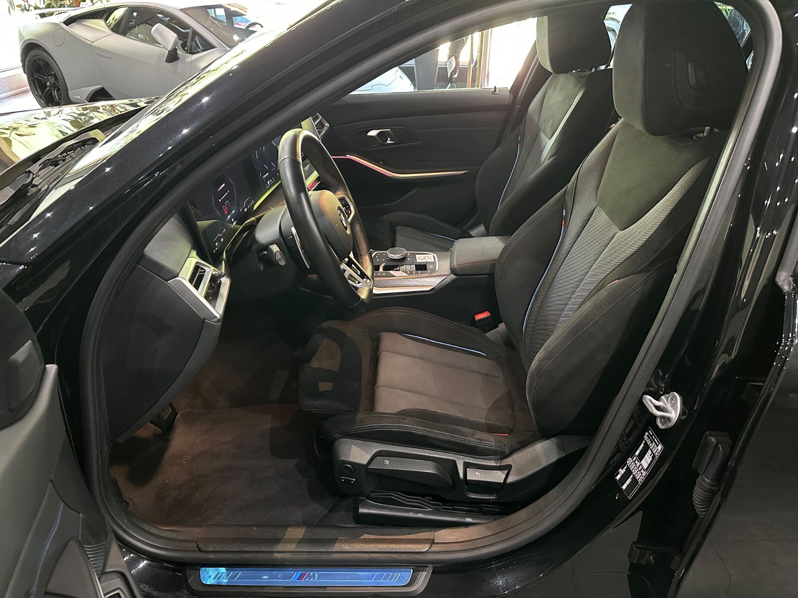 BMW 320 d M Sport /ACC /360°KAMERA / HEAD-UP /1.HAND