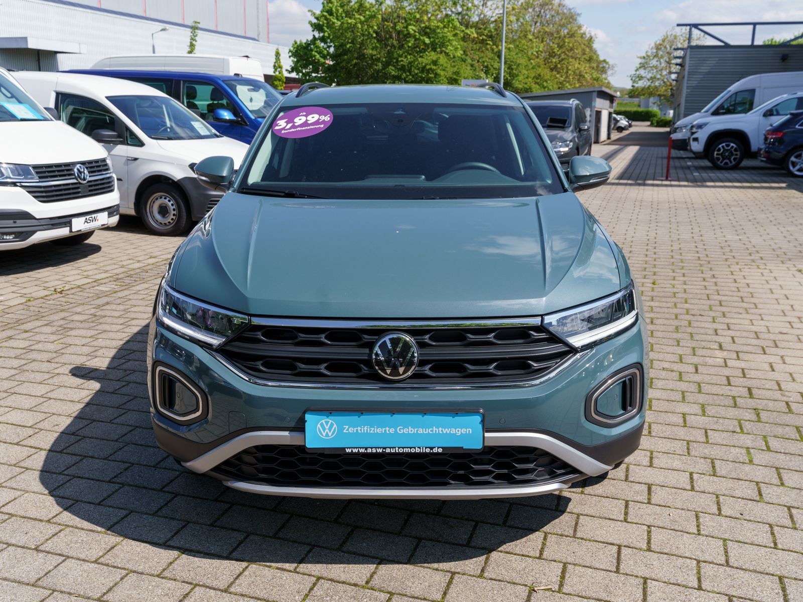 Volkswagen T-Roc Life 1.0TSI - Samsaru's Car Outlet