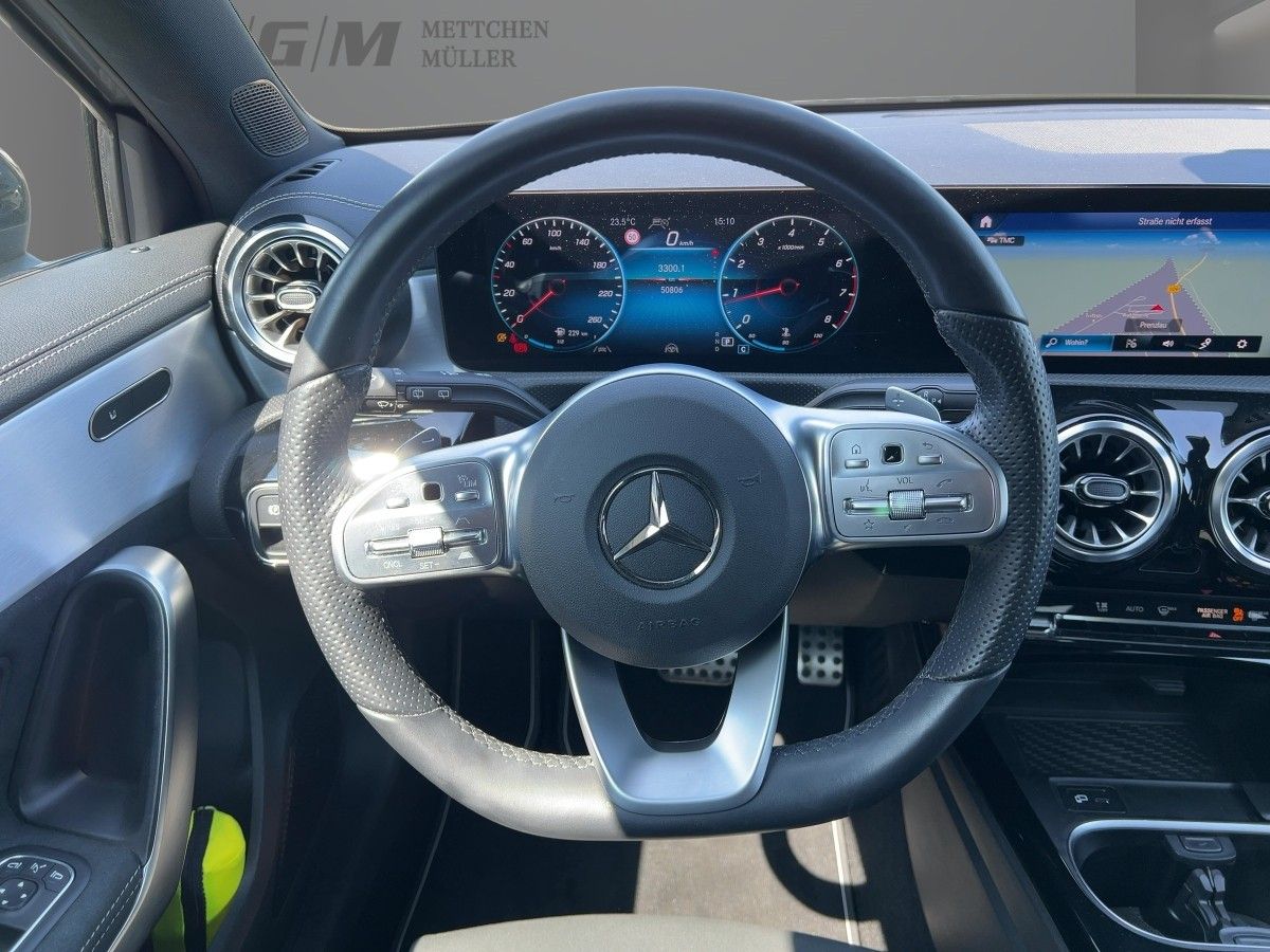 Mercedes-Benz A 180 AMG Line - Samsaru's Car Outlet