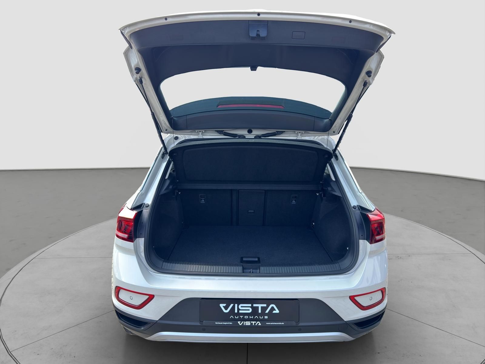 Volkswagen T-Roc Life 2.0 TDI - Samsaru's Car Outlet