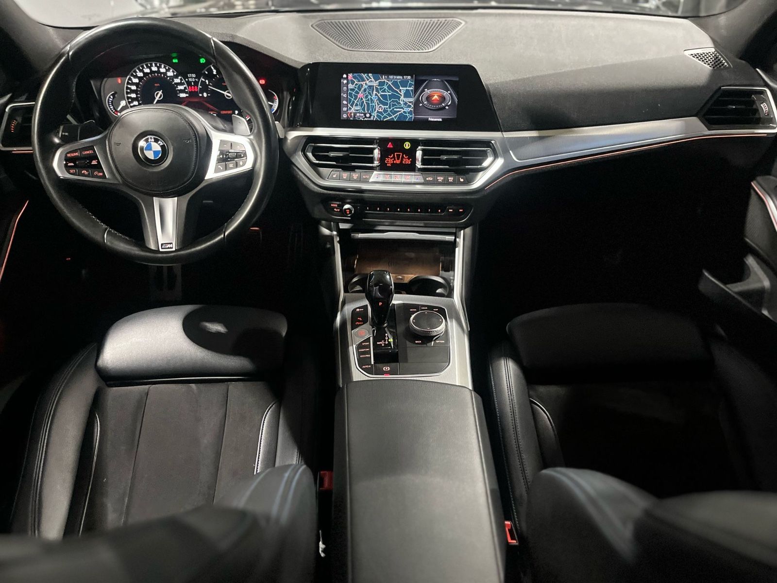 BMW 330 i Touring M Sport - Samsaru's Car Outlet
