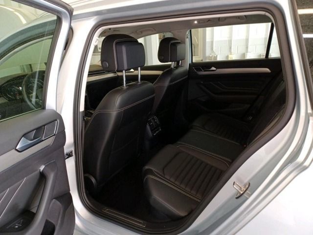 Volkswagen Passat Variant 2.0 TDI Elegance - Samsaru's Car Outlet