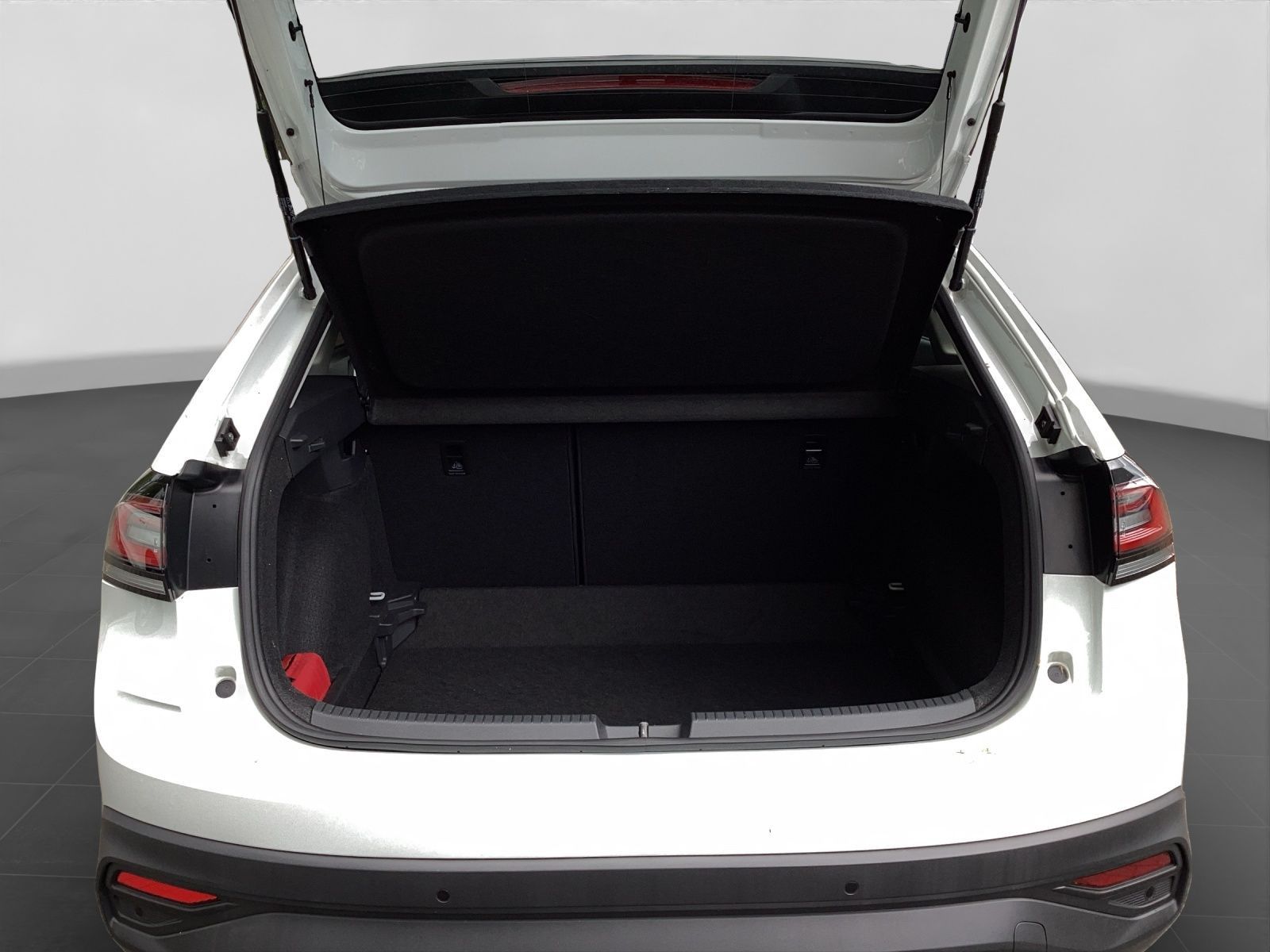 Volkswagen Taigo 1.0 TSI - Samsaru's Car Outlet