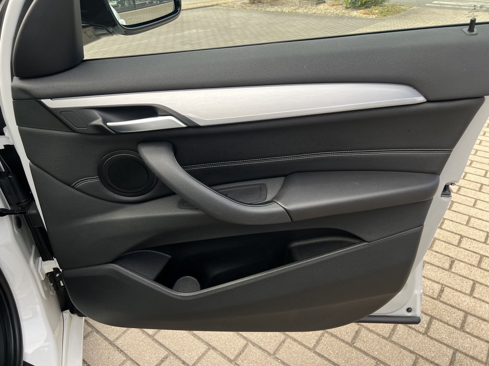 BMW X1 xDrive25e M Sportpaket - Samsaru's Car Outlet