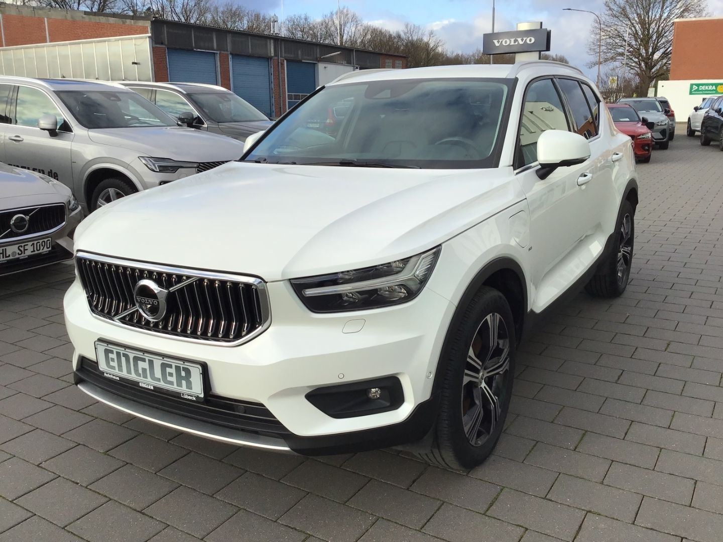 Volvo XC40 T4 Inscription Recharge - Samsaru's Car Outlet
