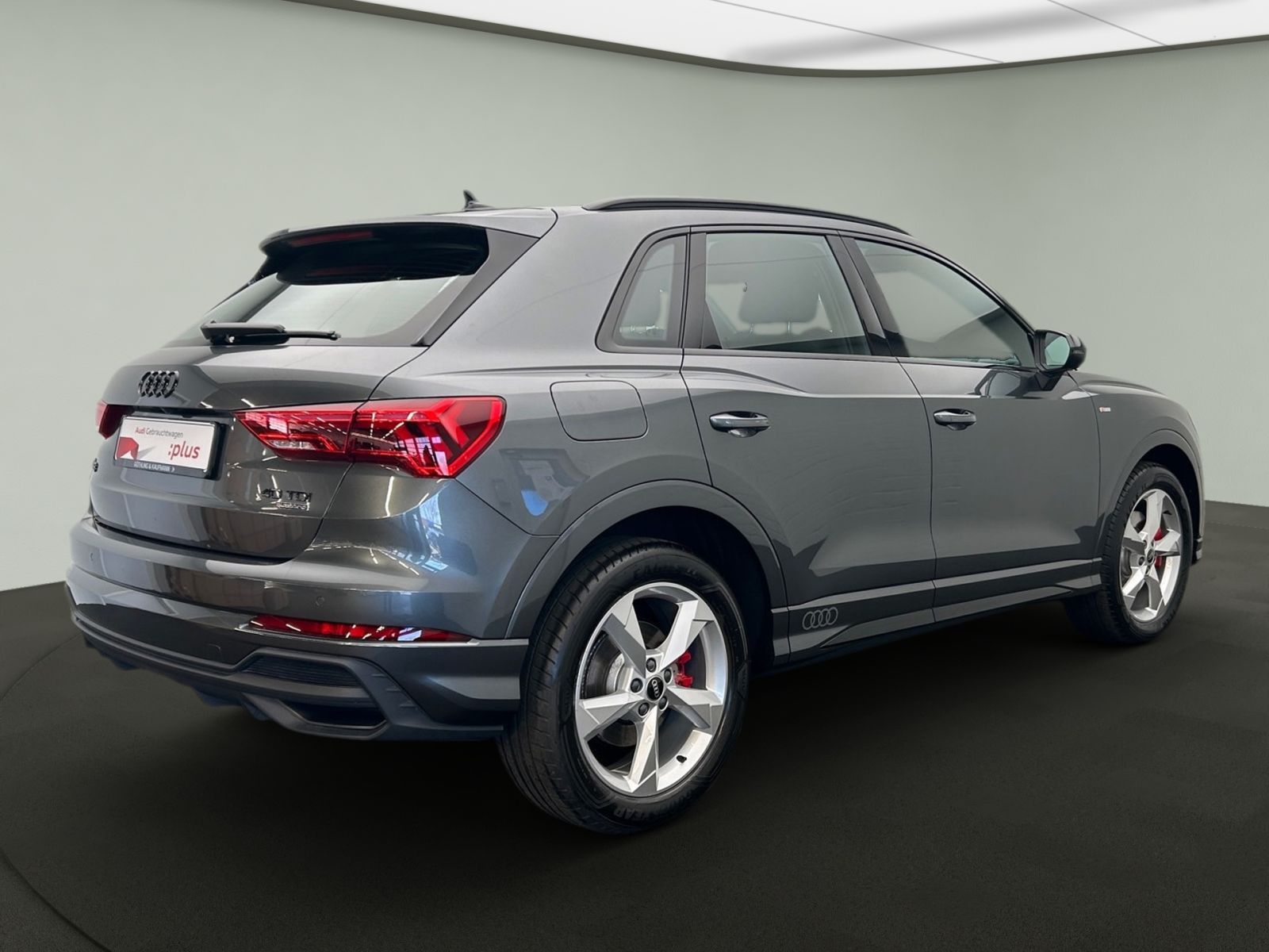 Audi Q3 40 TDI quattro S line - Samsaru's Car Outlet