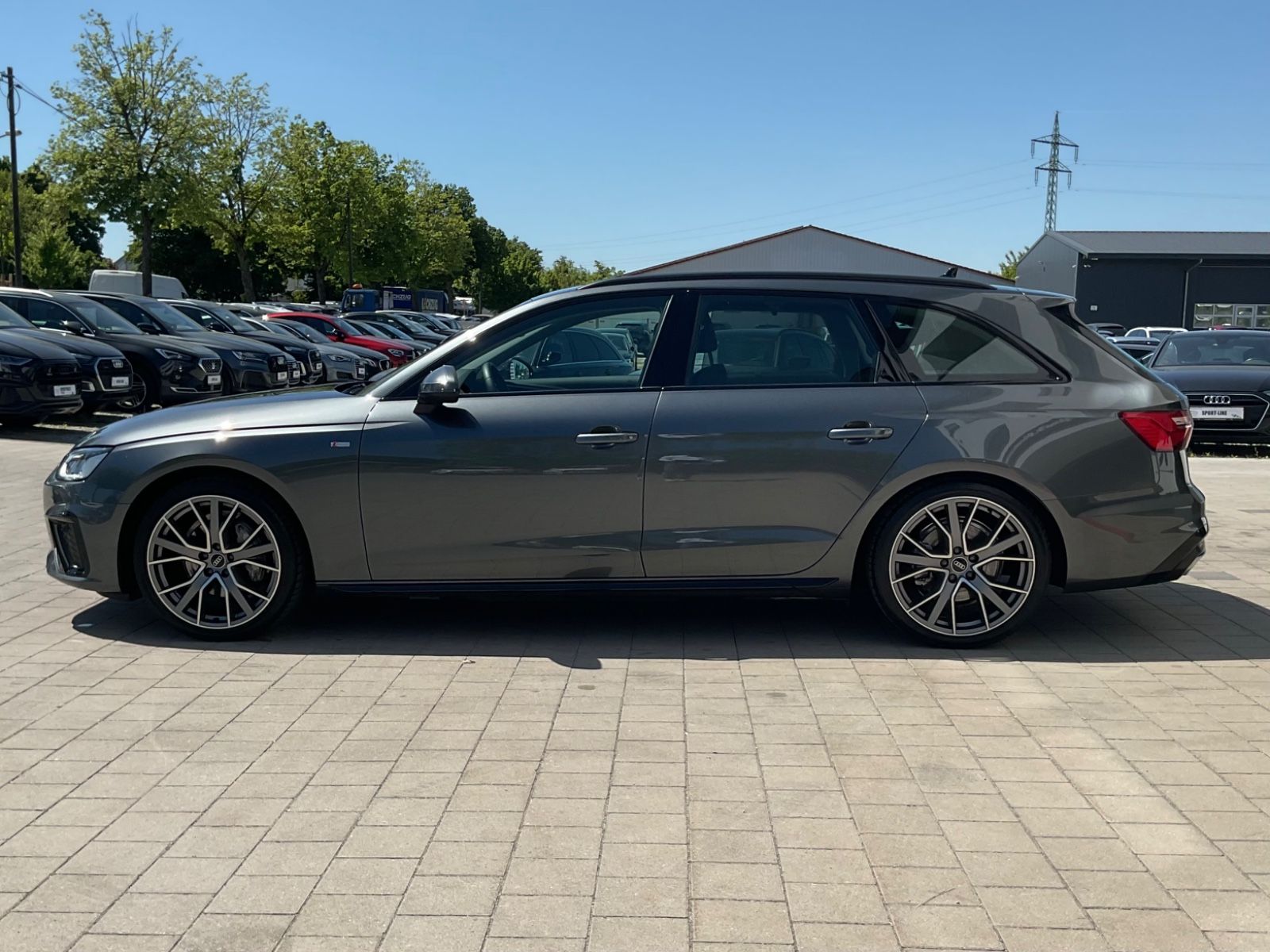 Audi A4 Av.40 TFSI S line S-tronic - Samsaru's Car Outlet