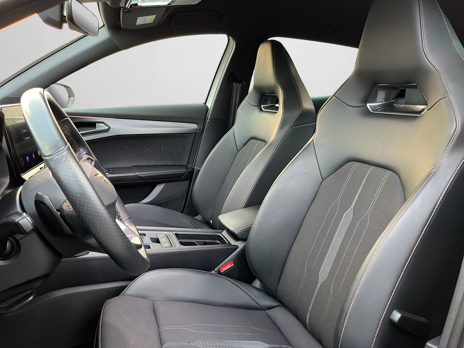 Cupra Formentor VZ 2.0 TSI DSG LED NAVI AHK SHZ RFK