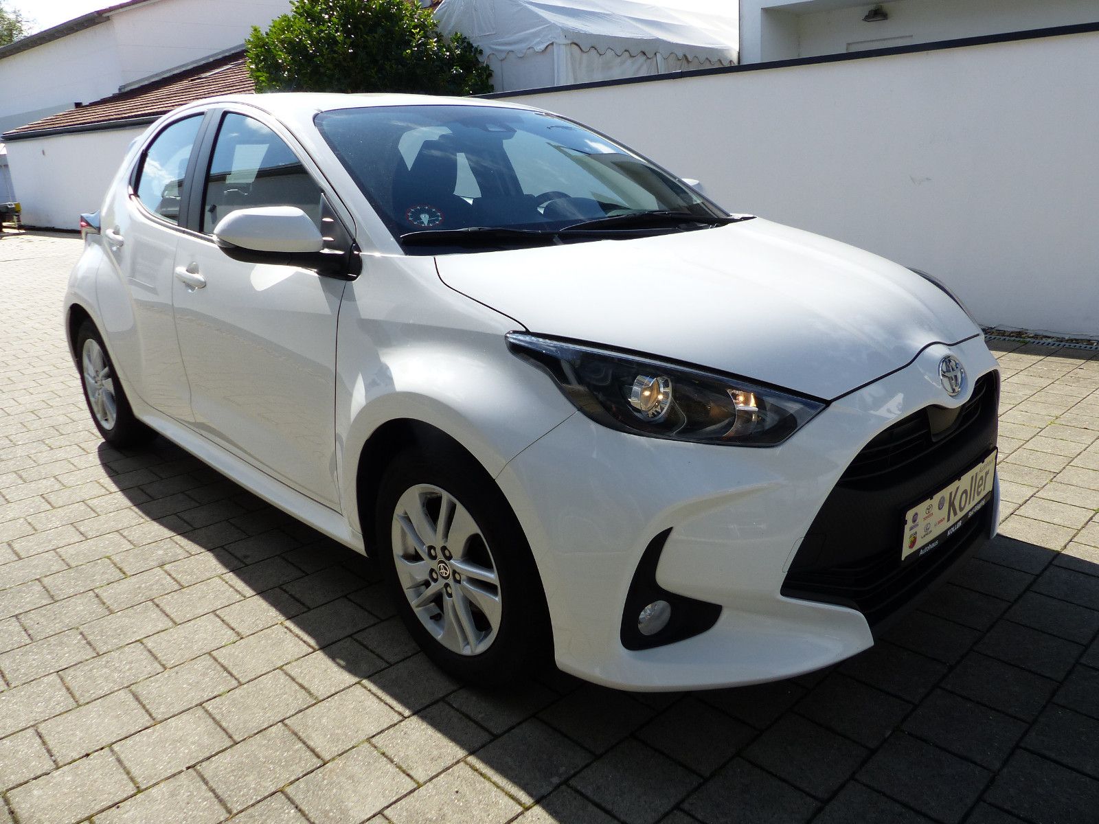 Toyota Yaris 1.5 VVT-iE Automatik Comfort - Samsaru's Car Outlet