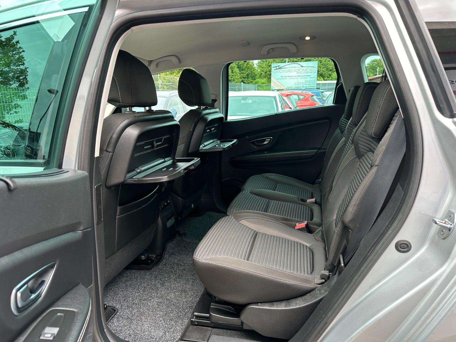 Renault Grand Scenic 160 EDC - Samsaru's Car Outlet