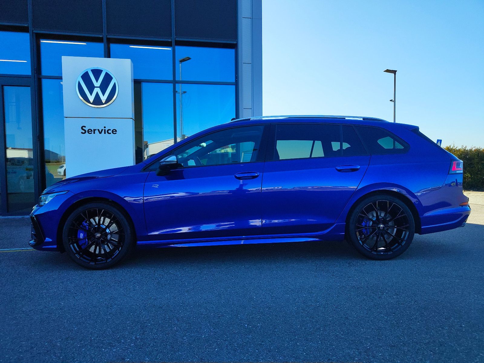 Volkswagen Golf R Variant 2.0 TSI 333 PS 4M/AHK/DCC/ASG2030
