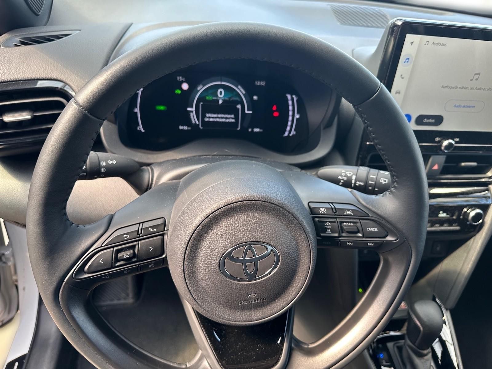 Toyota Yaris Cross Hybrid FWD Black&White Navi+Winterko