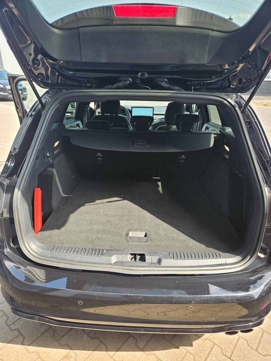 Ford Focus Turnier ST-Line ACC LED NAVI Kamera