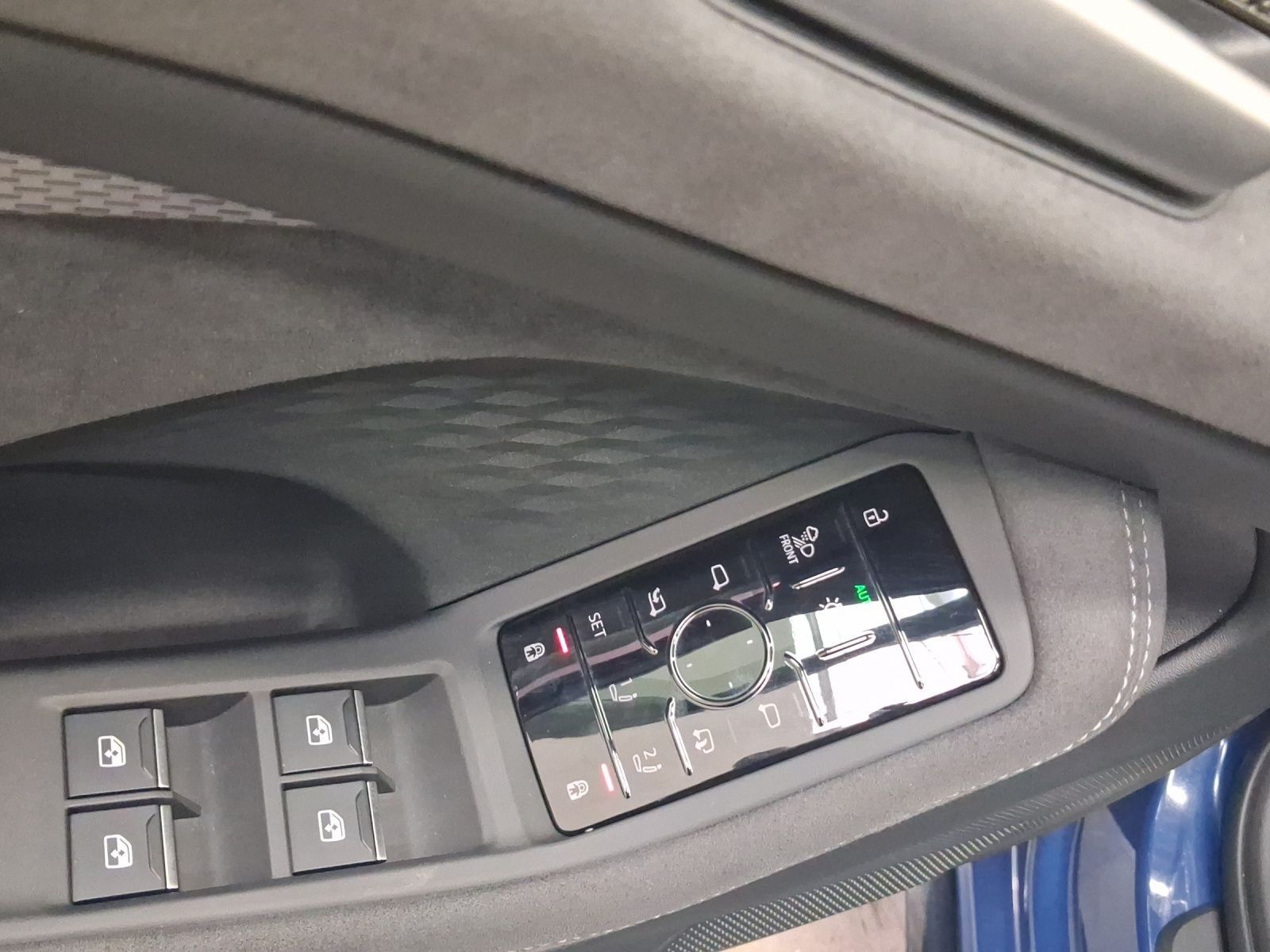 Audi A6 Avant eHybrid Q S LINE UPE93 AHK BF-DISPLAY M