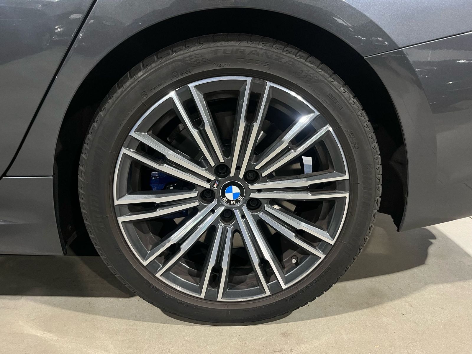BMW 330 i Touring M Sport - Samsaru's Car Outlet