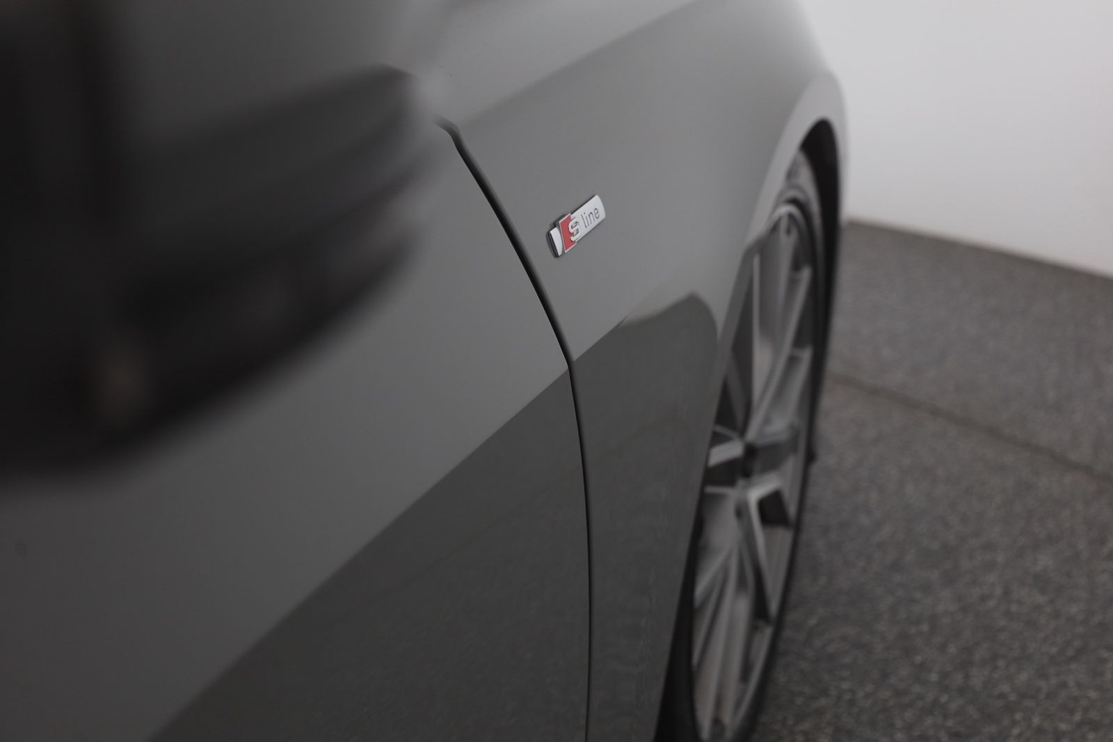 Audi A6 Avant 45 TFSI S-line - Samsaru's Car Outlet